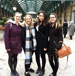 Meet your Posher, Hania